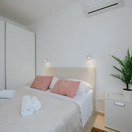 Apartment Luxury Di *